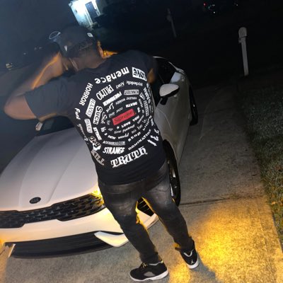 biigggss's tweet photo. #NewProfilePic https://t.co/to141fAr9M