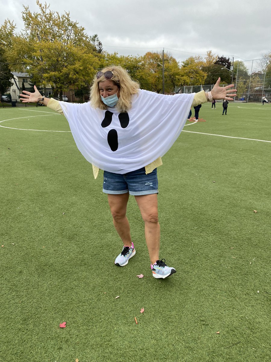 REELfunfitness's tweet photo. Had lots of fun being active running to and around these targets! Ghostbusters also always a fun game! @olftcdsb @activeforlife @opheacanada https://t.co/OZBrMyYWOg