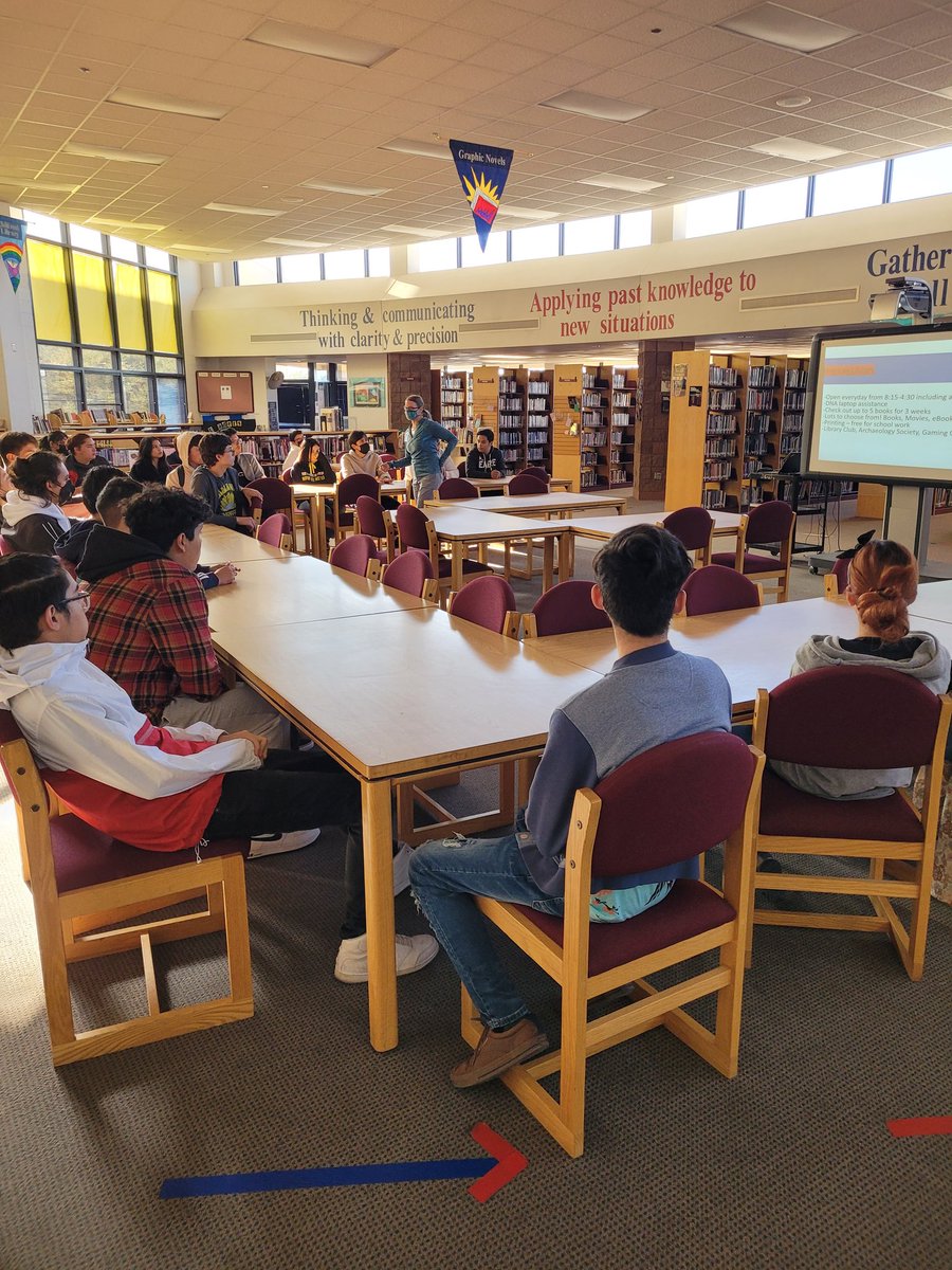 kmccraw_AHS's tweet photo. My ELAR students had fun with the presentation @americaslibrary gave on library resources. 📚 @JEvans_AHS https://t.co/bT36991yZc