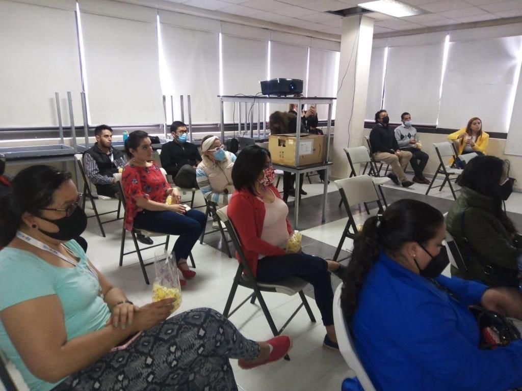 ContraloriaGEM's tweet photo. #JuevesDeCine
Promovemos la sensibilización del personal de nuestra dependencia con la proyección de largometrajes sobre igualdad de derechos y oportunidades entre mujeres y hombres. https://t.co/E7egrFq8IJ