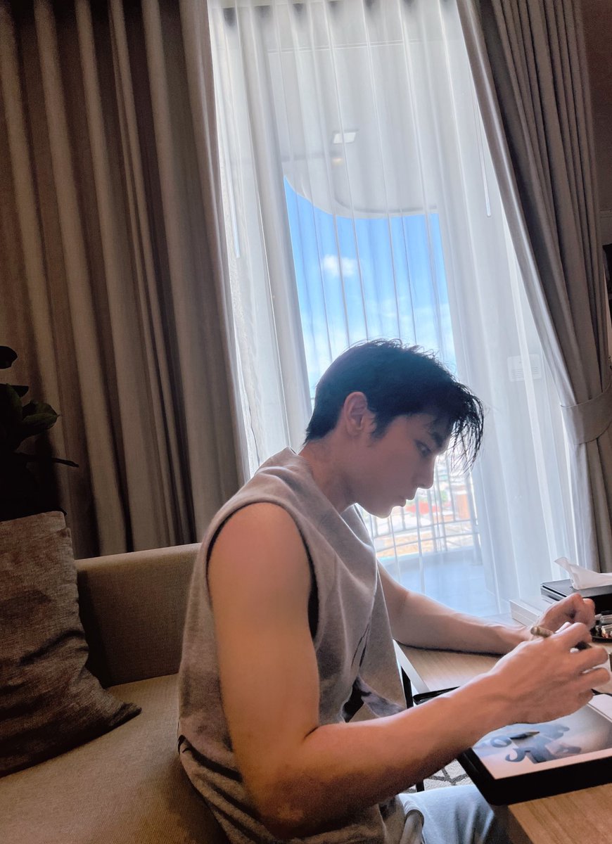 MewSyapiTul's tweet photo. When the day view is better because its him.
I TOLD YALL WE LIVE TOGETHER
#MewSyapi https://t.co/jGl6EkYlUj