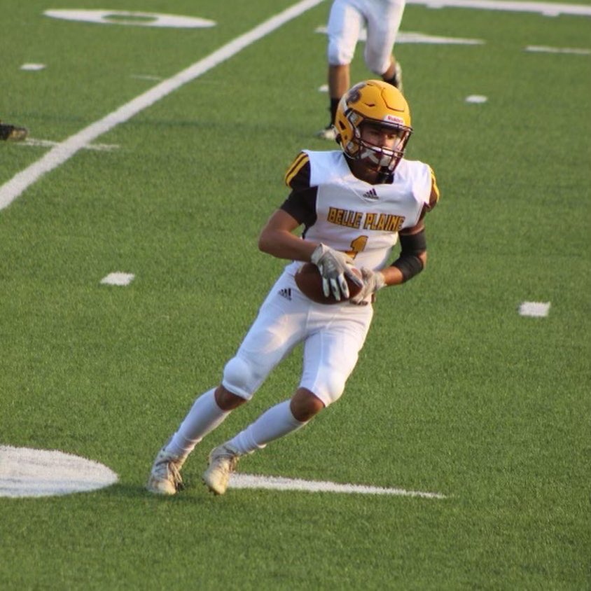 _yungnavy_'s tweet photo. Thank you for everything the Belle Plaine football community has done for me. It’s crazy that it has come to an end. Time really flew by from when I was a youngin playing flag football. I wouldn’t have wanted anyone else’s support! But it’s time to pass the torch… #1 out❤️ https://t.co/oq0AmHCwJl