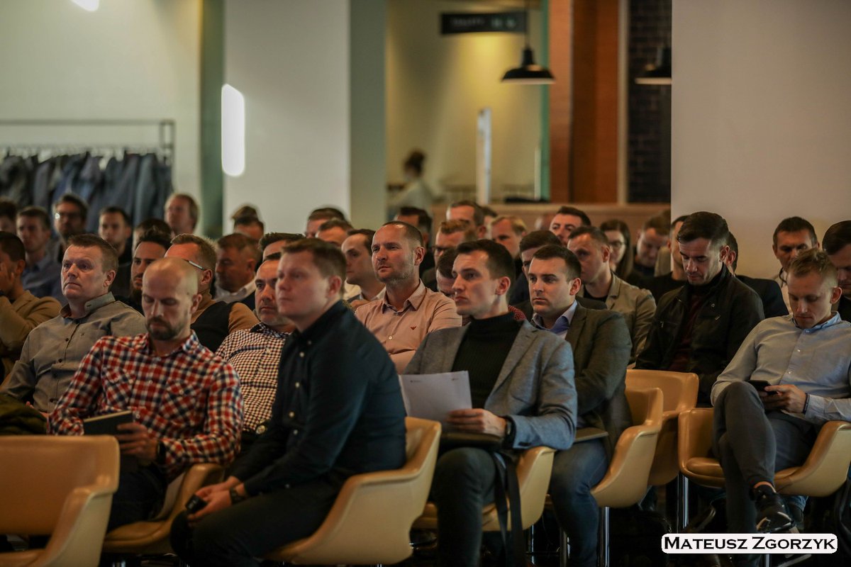 Mateqi6's tweet image. Good time in Warsaw with team #LTTsports during #ESA2027 workshop📚
Thanks @EAbidalOfficial for visit. See you👋
My quick shots coming soon📸↩️
👉fb.com/MZfotografiasp…
@_Ekstraklasa_  &amp;amp; @pzpn_pl  &amp;amp; @LTTsports