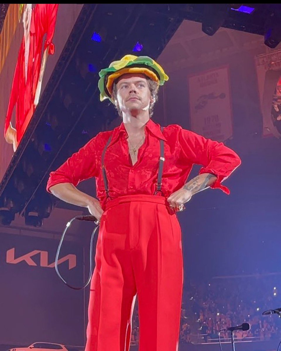 lwtismylover's tweet photo. harry, will you be the ketchup to my hamburger ☺️☺️☺️☺️ https://t.co/Z51LkU3Mqk