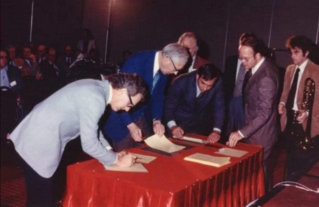 JPMartinezBlog's tweet photo. Un día como hoy pero de 1978 concluía el Concilio Internacional de #Inerrancia Bíblica en Chicago, Estados Unidos.

Fechas para celebrar y ejemplos de hombres de fe a seguir.👇👇👇👇

Foto subida por Jetro Cruz. https://t.co/jfQzGBGW7J