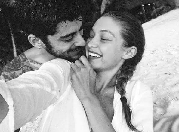 HX07JII's tweet photo. Zayn Malik and Gigi hadid break up after the singer's argument with her mom Yolanda (Gigi's mom).Malik family also unfollowed Gigi hadid on IG!!

I can't imagine that Yolanda just ruined this wonderful family ): https://t.co/ACJszdujed