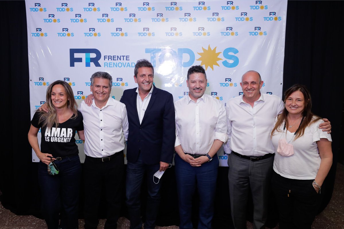 AlexisGuerrera's tweet photo. En el Club Ferrocarril Oeste de #Merlo, junto a las y los compañeros del @FrenteRenovador llevamos adelante el #PlenarioPBA.

Formamos parte de un frente diverso comprometido con poner a la #ArgentinaEnMarcha con empleo, producción, desarrollo, igualdad y justicia social. https://t.co/ro4FRNmSEt