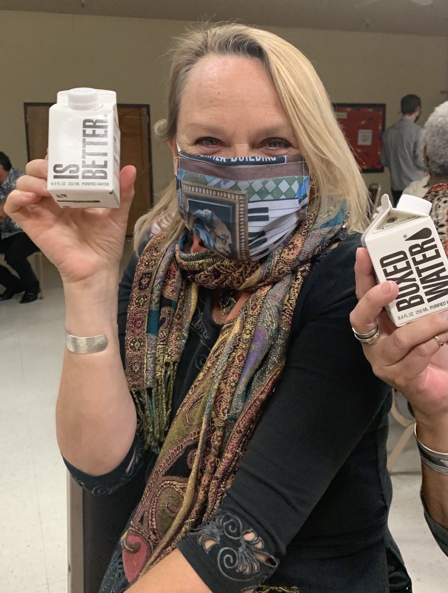 flat5th's tweet photo. Boxed water from Holland … Michigan! #betterplanet https://t.co/KN81ittcGX
