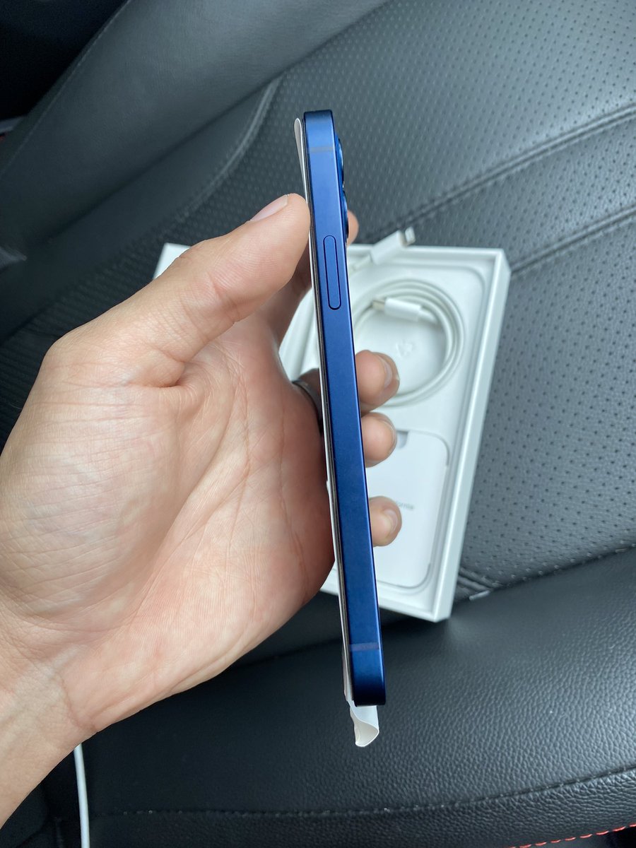 Iphone 12 128gb zp like new fullbox warranty apple untill 12/11/21. Batery 88%. All fully function. Rm2890 cod kl/selangor