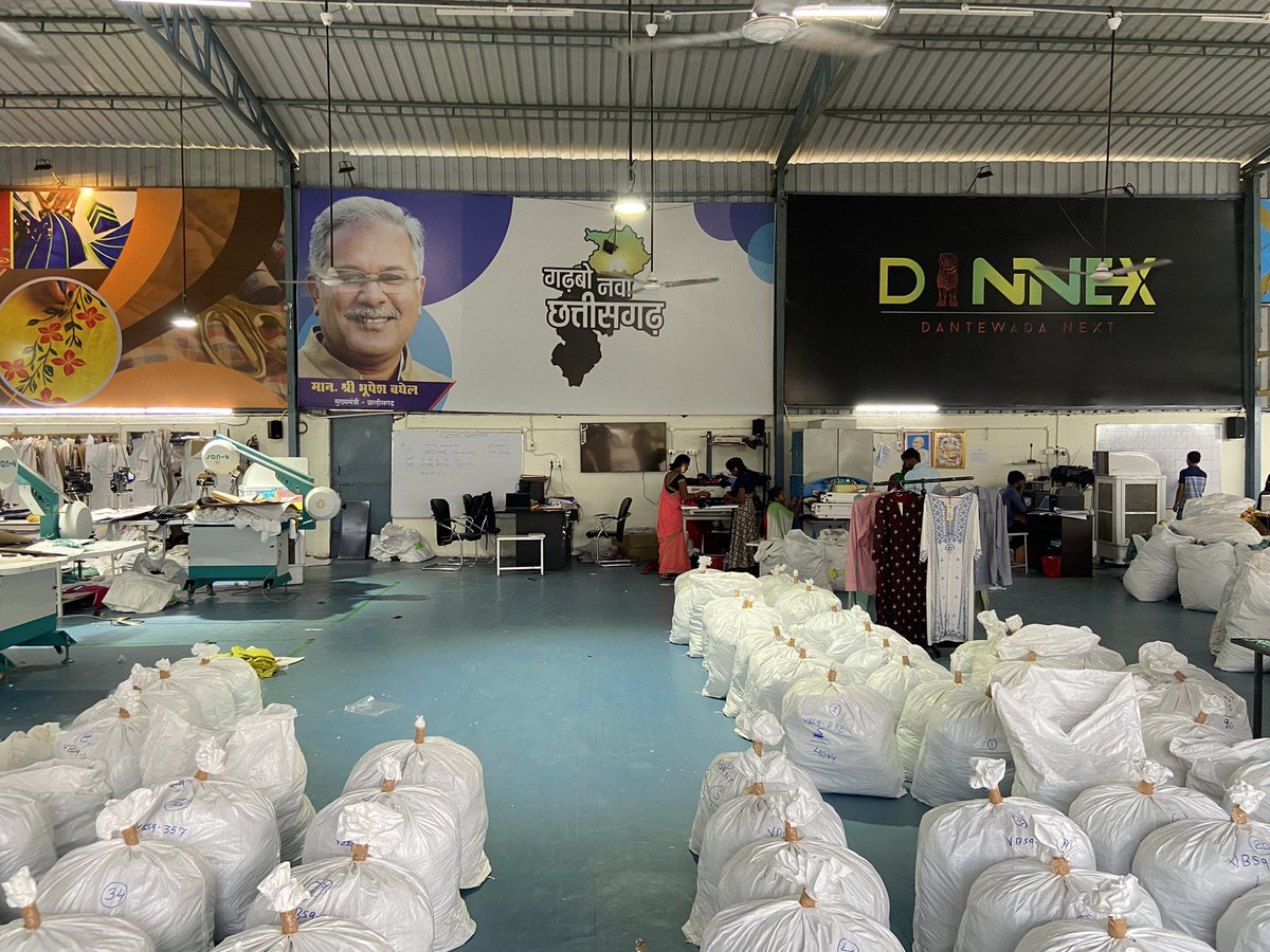 abhisheksinghDP's tweet photo. The clothes are being shorted and finished. #Danex is shaping life of more than 1000 families in @DantewadaDist. Thread 2/4 https://t.co/xszJ2q8eHC