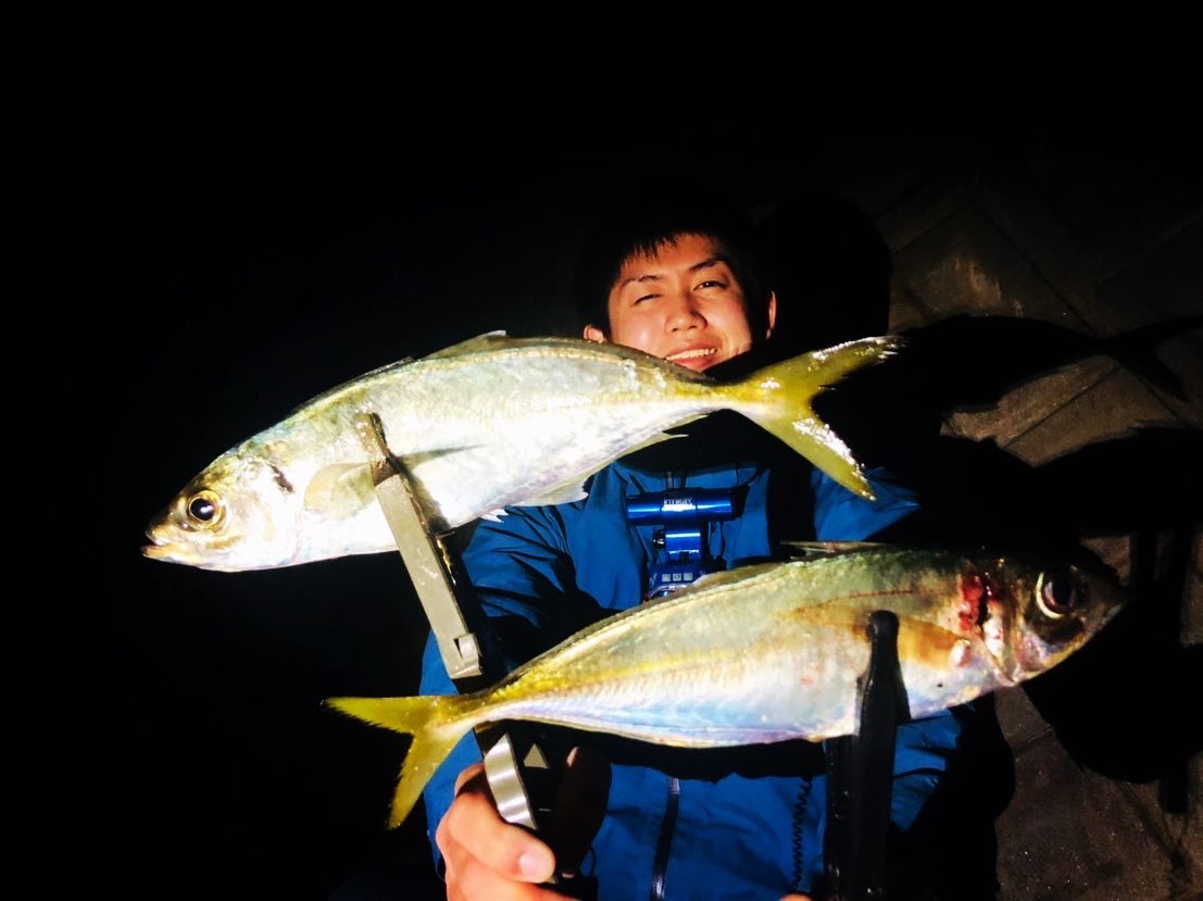 wocadaaa's tweet photo. デカフロートアジング。
2つのエリアで尺上🐟
数は釣れずともサイズには満足🎣
#釣り #ルアー #ライトゲーム #アジング #土肥富 #レンジクロスフックgiga #reins #アジアダープロ #アルカジックジャパン #シャローフリーク #luxxe #宵姫華 #宵姫華82h #livre #wing92 #ハピソン #チェストライト https://t.co/twIu0Oh53u