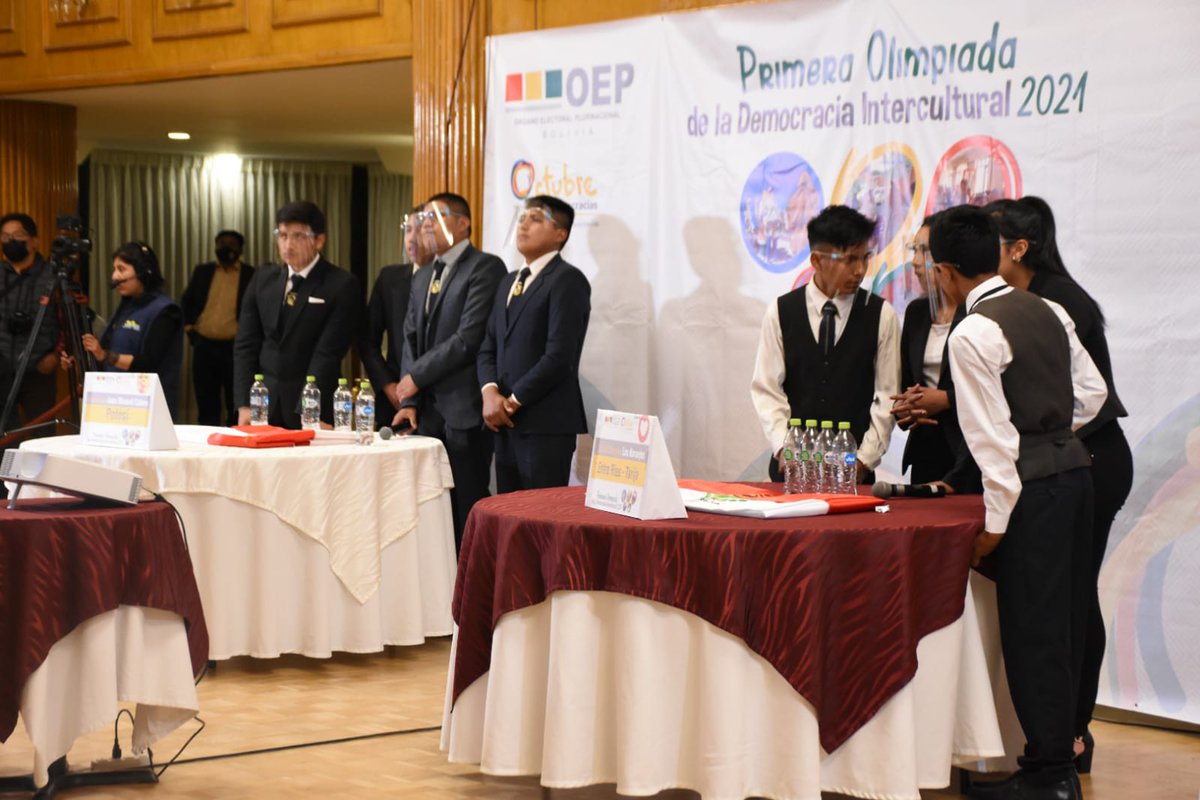 TSEBolivia's tweet photo. ¡Ya tenemos a nuestros ganadores de la Primera Olimpiada de la Democracia Intercultural 2021!
🎉🎉🎉¡Felicidades Potosí! 🎉🎉🎉🎉 https://t.co/O068Fbqwww