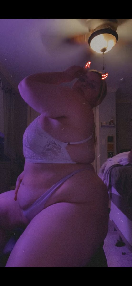 VioletSkye00's tweet photo. READ THE COMMENTS BEFORE DMING!!! (Price info)

IM A FINDOMME!! 

Bratty, seductive, dominant 😈

Findom paypig moneyslave humanatm humanwallet humiliation cei joi loser https://t.co/CDvH12rs7J