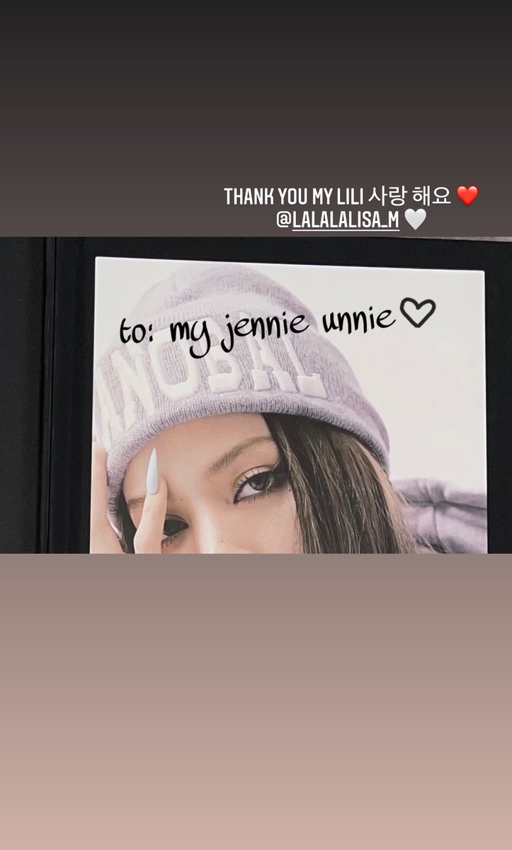 dollarbillslisa's tweet photo. JENNIE UPDATED OMG SKSHDKWJSLD https://t.co/1vde4F5TTT