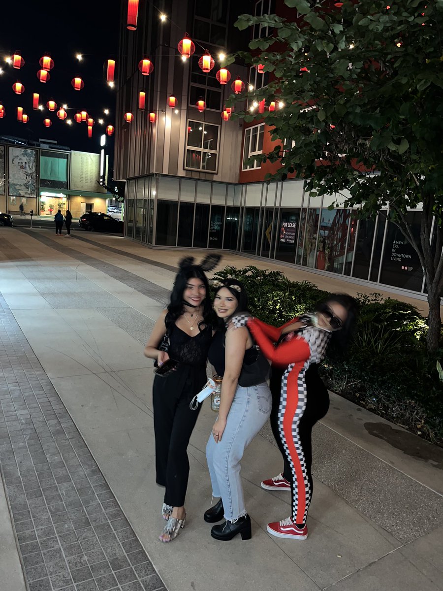 arianall's tweet photo. this is very chaotic https://t.co/hApHXWmjK5