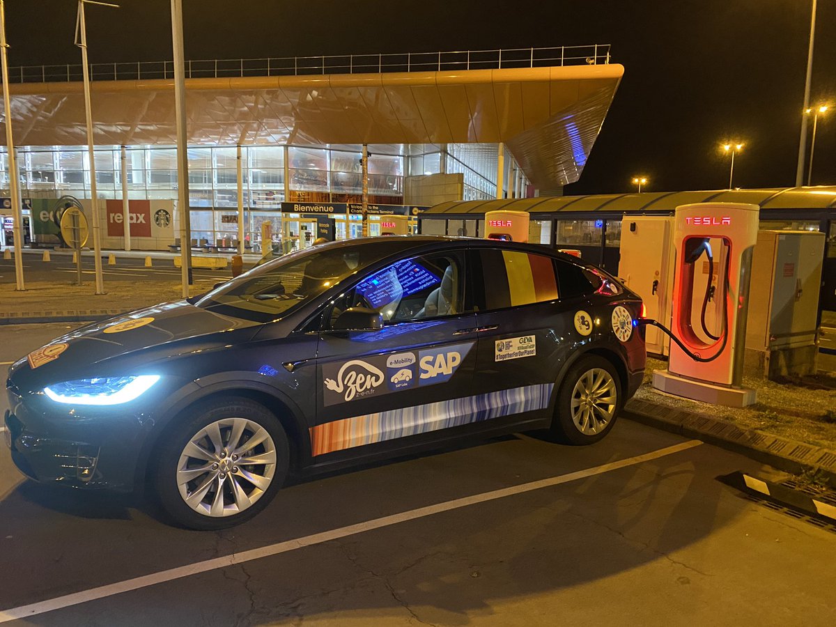 ChristopheTff's tweet photo. Last continental charge before crossing the Channel. #COP26 here we come 💪 #lastcontinentalelectrons #EVRoadToCOP #belgianteam 🇧🇪🇬🇧🏴󠁧󠁢󠁳󠁣󠁴󠁿 https://t.co/WVC5DyTARF
