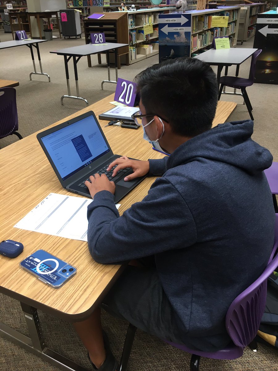 DeniseCanon4's tweet photo. Getting our FAFSA on at PCHS! 
#purplerunsdeep
#thankyou
#familytime
#schoolhomepartners
#collegesupport https://t.co/wbRXlHzwoY
