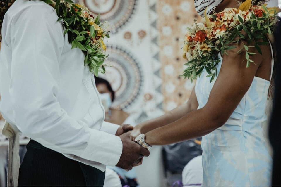 samsonleefiji's tweet photo. #FlashbackFriday SIMPLE & CLASSIC
Jiuta weds Fi πππ
Dress by: Samson Lee Fiji #SLFijiBride #SLFijiWeddings #TeamFiji #Fiji #FijiBrides #Fijifashion #PacificFashion #FijiStyle https://t.co/Eyl1XCUzUG