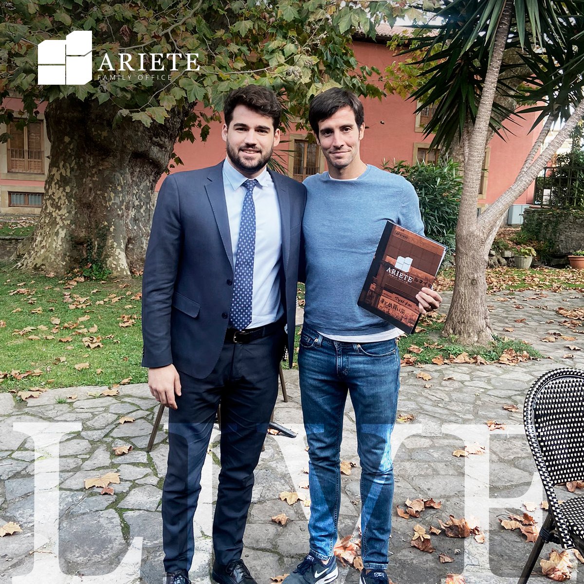 Arietecapital's tweet photo. ARIETE LIVE I ✈ Volamos de Barcelona a Gijón para visitar a nuestros amigos y clientes los #futbolistas profesionales Marc Valiente y @Borjalopez3 , jugadores del @RealSporting ⚽
#ArieteLive #ArieteFO #ArieteFamilyOffice #ArieteLifeStyle #Capitalentuvida https://t.co/geS8mZGyLE