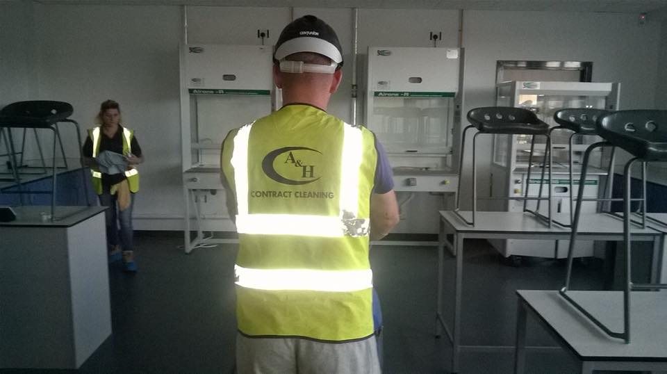 AHassociatesHal's tweet image. One last final inspection. #commercialcleaning #buildclean