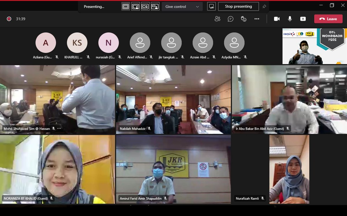 27 Oktober 2021 – J10 Roadshow Zon Selatan telah berlangsung secara bersemuka dan atas talian melalui Platform Microsoft TEAMS. Sesi ini telah dihadiri oleh pegawai-pegawai JKR dari tiga (3) negeri iaitu Negeri Sembilan, Melaka dan Johor. Terima kasih semua pegawai yang terlibat.
