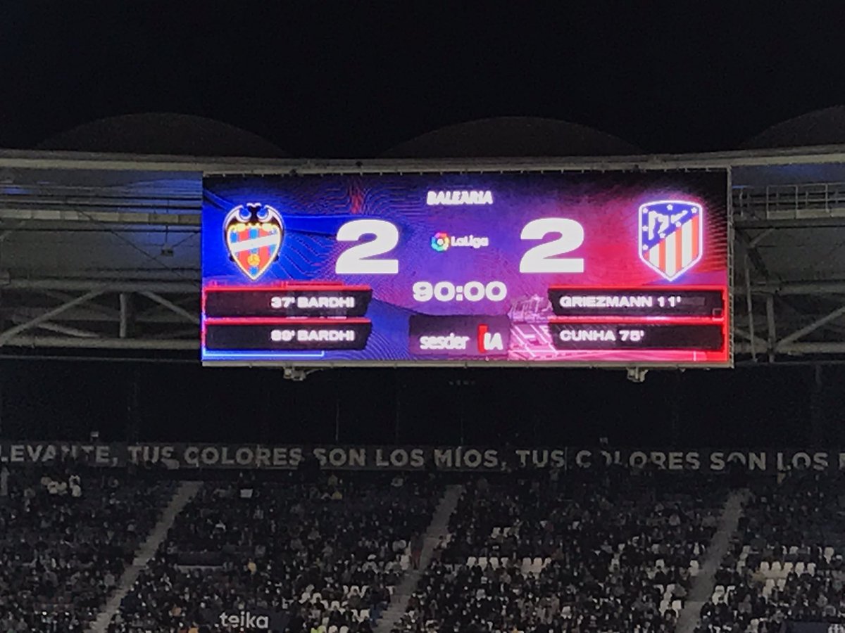 gjmclarke's tweet photo. Bit of La Liga action on a Thursday night. In Valencia watching Levante v Athletico Madrid. Decent 2-2 draw with plenty of yellow and red card action too 🇪🇸⚽️ 🦇#levatm https://t.co/ZW3WePZNE2