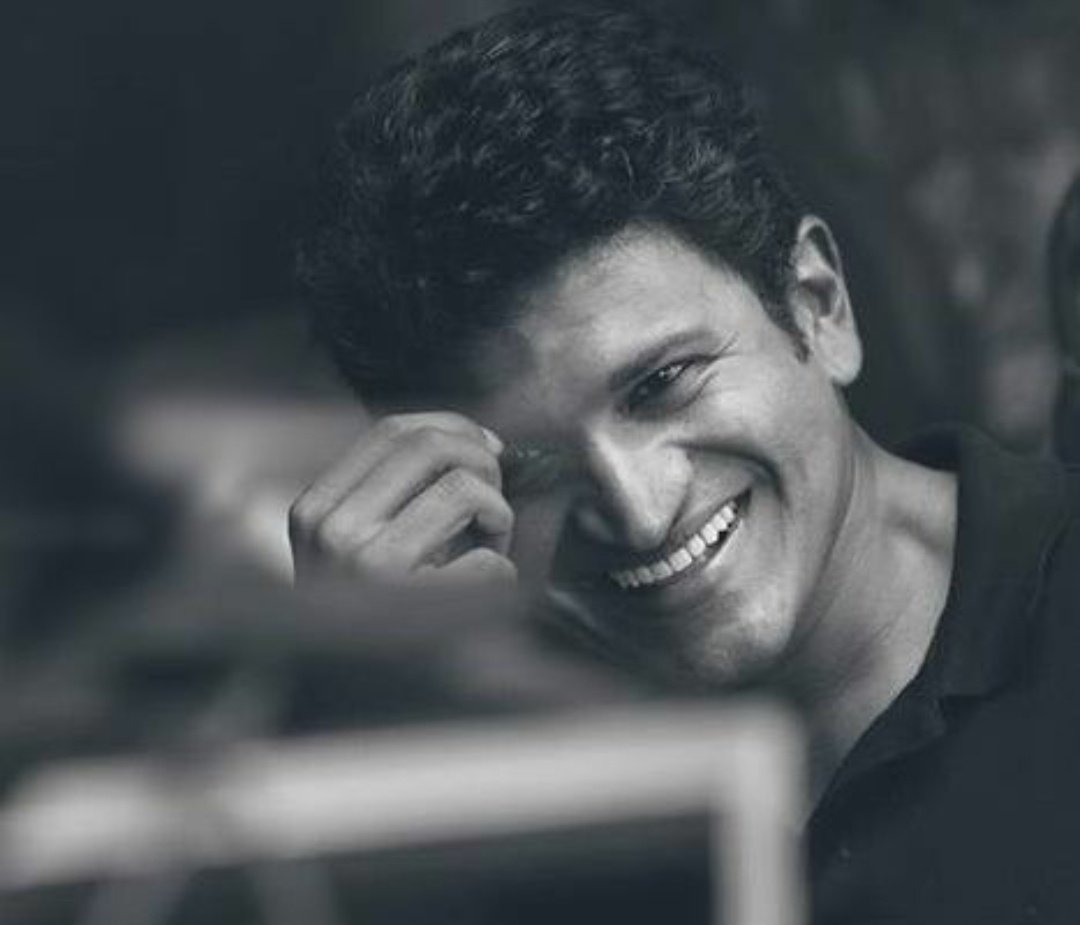 Life Is So So So Unpredictable ..... 💔

We Lost 2 Self Made SuperStar 
One From The ITV Industry And another One From Kannada Cinema ....... 💔

Just Can't Imagine 💔💔
Just Do Urs Best In Lives Guys ...
Kal Ho Naa Ho......

RIP 🙏❤

#SidharthShukla #PuneethOnline 
#SidHearts