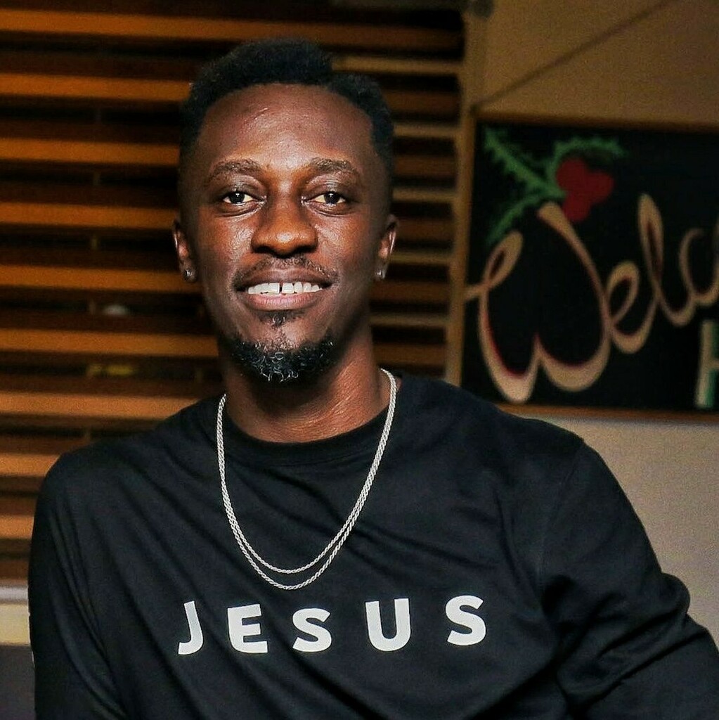 JaySmoke's tweet photo. What does the name J E S U S mean to you?! ⠀
⠀
To me, it means possible, it means justification, it means protected, it means judgement, it means forgiveness, it means love, it means compassion, it means grace, it means faithful, it means care. 🙏🏾⠀
⠀
#Jesus #God #HolySpi… https://t.co/KgBXGfBQCo