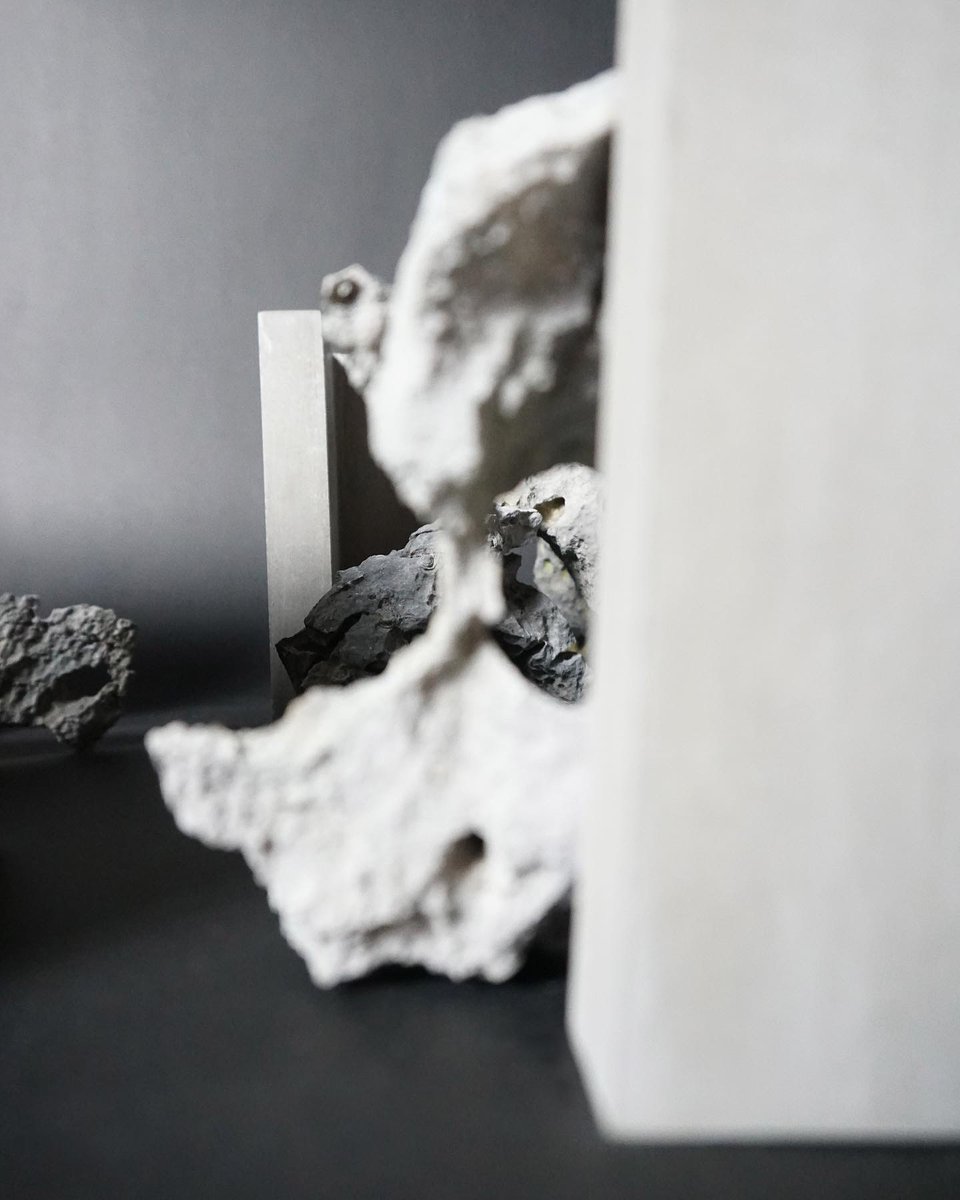 CAAofficialEN's tweet photo. Alyona Dubrovskaja, an international student at #CAA, along with eight other young millennial artists, participated in the first exhibition of La Società - Group Exhibition of Chinese Young Artists - at the ANQUIX Art Museum in #Wenzhou on Oct 16. #Art #University #IntlCAA https://t.co/X0BqDahdF3