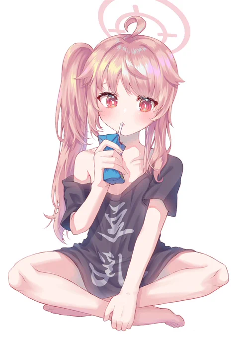 ぶかぶかのダサTを着る柚鳥ナツ
#ブルアカ 