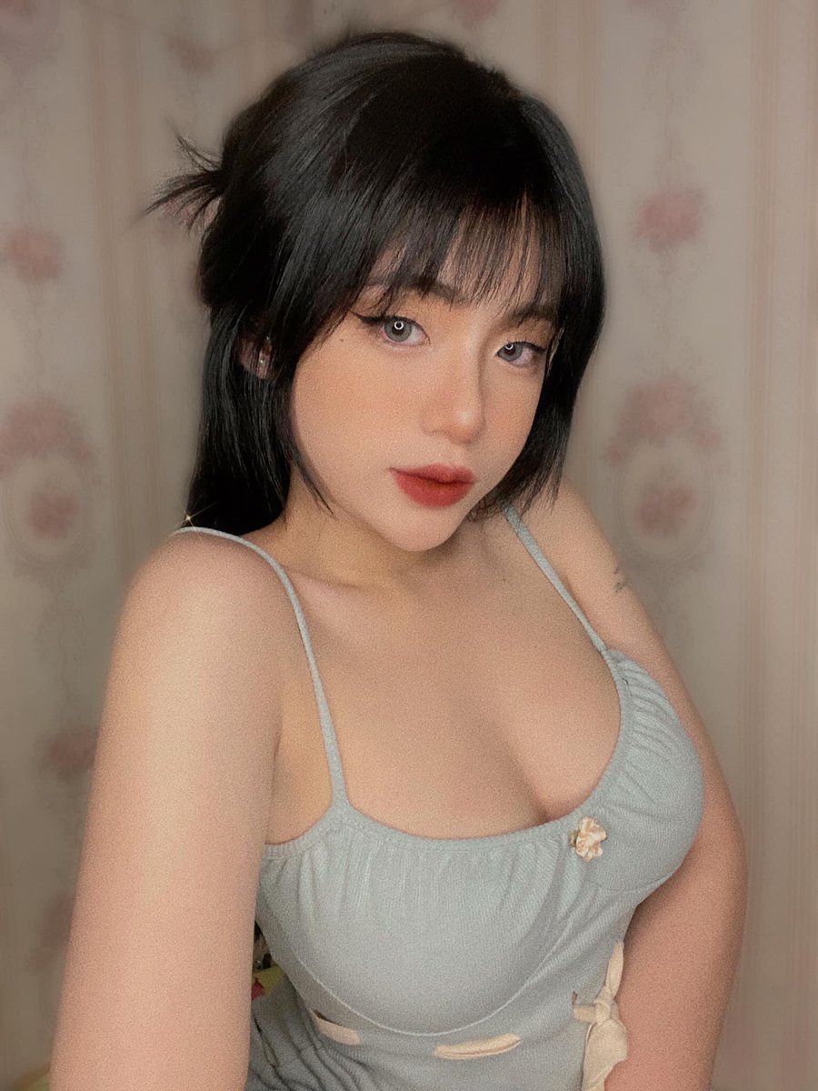 TribalChief707's tweet photo. Mỹ Phụng con chó cái vú to da trắng nhìn muốn đâm cặc vào lồn dập nát lồn xả tinh trùng vào người đĩ cho đĩ sướng thọt tay vào ngoáy lồn móc cho đĩ rên chảy nước liếm nước lồn cho đĩ ngậm cặc ăn tinh trùng cặp vú của đĩ sẽ sục cặc cho các anh yêu sướng https://t.co/A2qEJR6Z8D