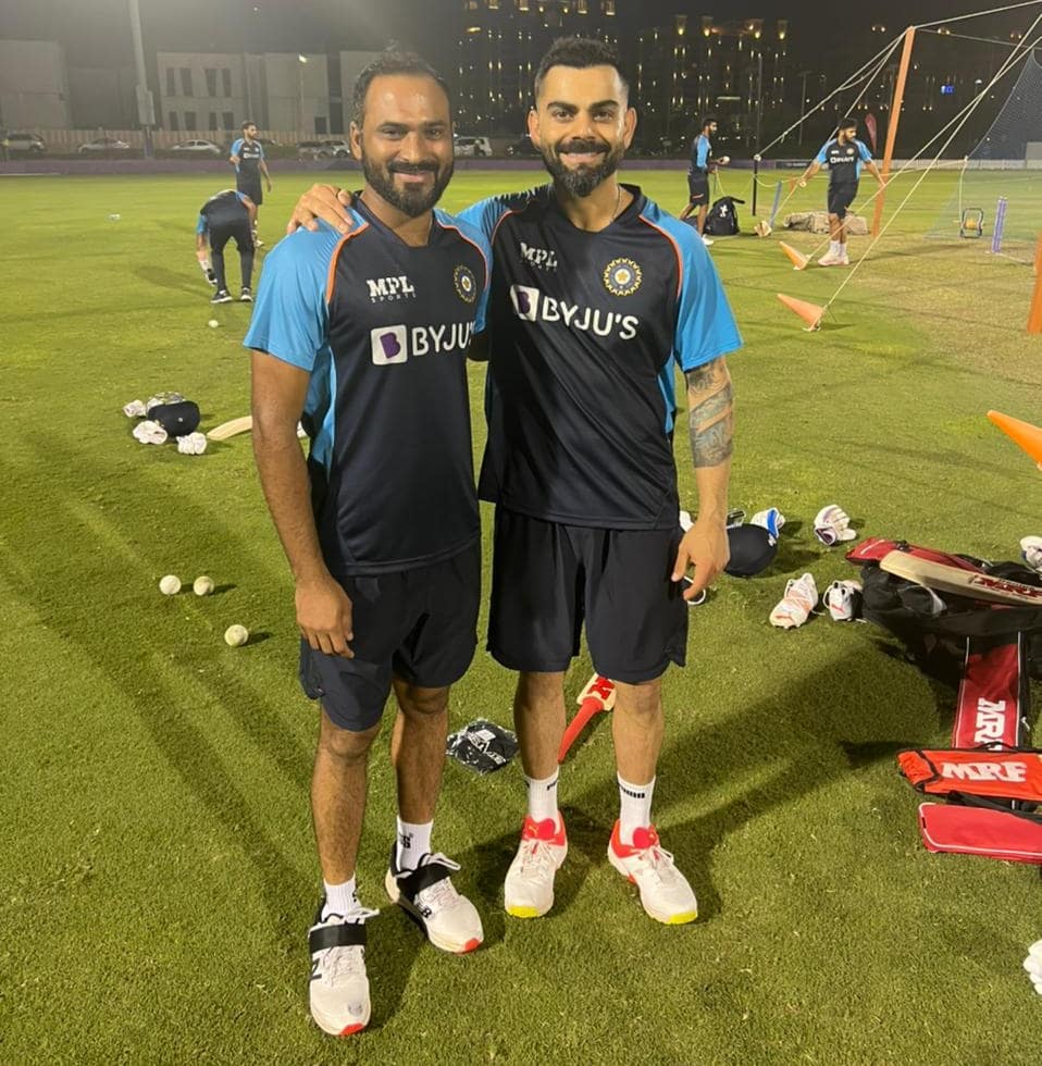 KohliSensation's tweet photo. @imVkohli Clicked With #LukmanMeriwala at Icc Academy ๐
#TeamIndia #T20WorldCup https://t.co/Kj311COwyG
