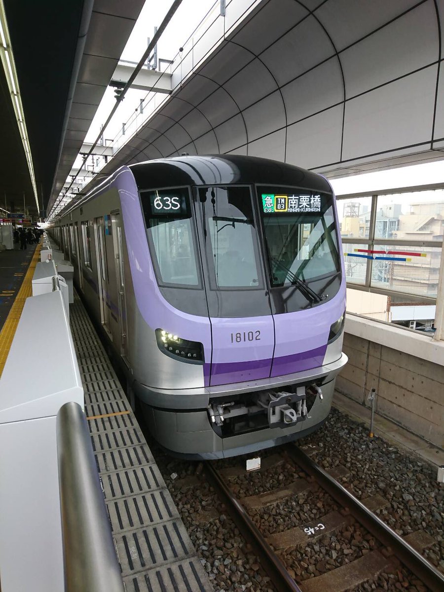 半蔵門線の新型車両18000系に乗車。東京メトロ10000系シリーズですが