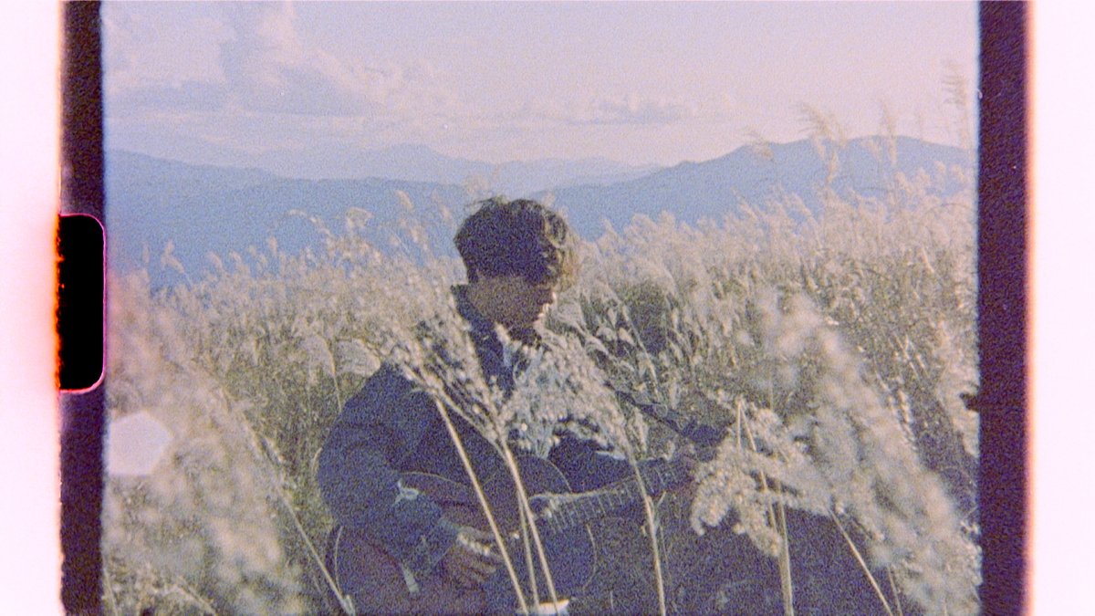 totsukataiki's tweet photo. 【 MV公開 】
「走馬灯」のMusic Videoが公開になりました！

監督はダッチこと山田健人 @dutch_tokyo

フィルムカメラで撮影した、すごく曲が伝わるような映像になったと思います。
ダッチありがとう！

https://t.co/hX0kkWoMsQ

#TAIKING
#走馬灯
#FCLS https://t.co/8n1HG7Ybd3