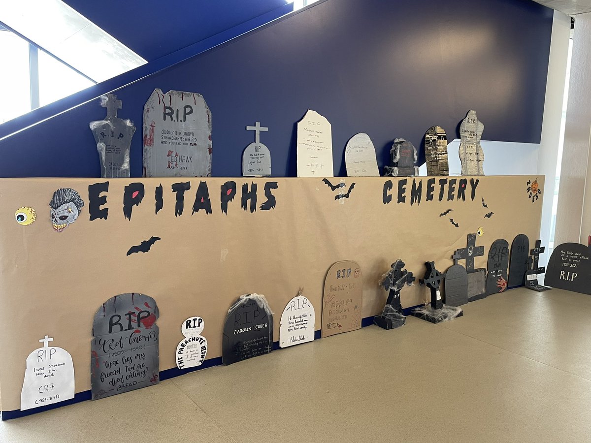 IEsteveAlbert's tweet photo. Avui celebrem el dia dels morts a l’Institut i els alumnes de 2n d’ESO han fet una exposició de tombes amb epitafis molt curiosos. https://t.co/zBJ682QTqb