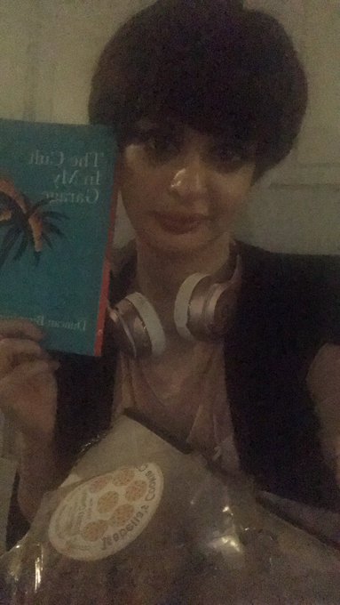 Locked out of my apartment, eating cookies and reading @DuncanBirm, whose name I didn&rsquo;t know how to spell
