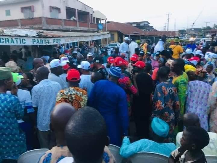 Bulama8976's tweet image. Over 3000 @OfficialAPCNg members officially join @OfficialPDPNig at Ede South Local Government,Osun State. 

#IAmPDP
#PDPPower