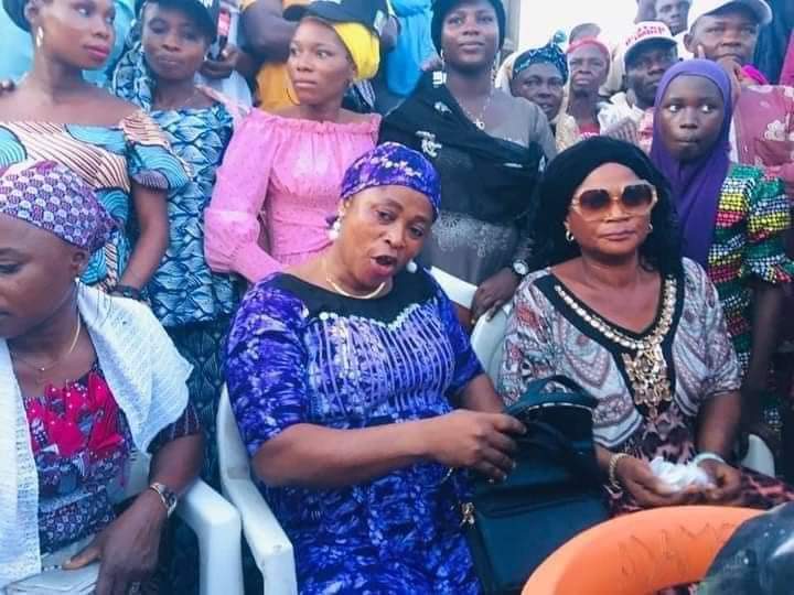 Bulama8976's tweet image. Over 3000 @OfficialAPCNg members officially join @OfficialPDPNig at Ede South Local Government,Osun State. 

#IAmPDP
#PDPPower