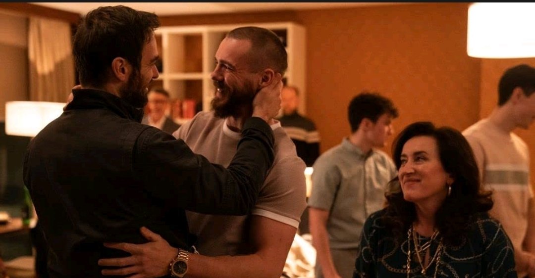 PaticoPautt's tweet photo. Hรกganse el favor de ver #KIN el cast, las actuaciones, el guiรณn ๐๐๐๐ no puedo esperar por la segunda temporada #KINamc https://t.co/LMcFudhgII