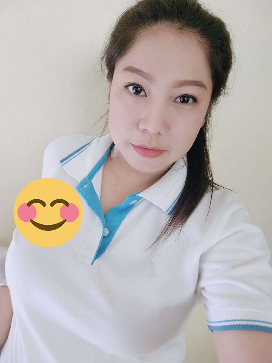 PNarkdee's tweet photo. ตอนนี้กระเป๋าเบา อยากได้ป๋าแบบกระเป๋าหนัก 5555 https://t.co/yYriTvCNcw