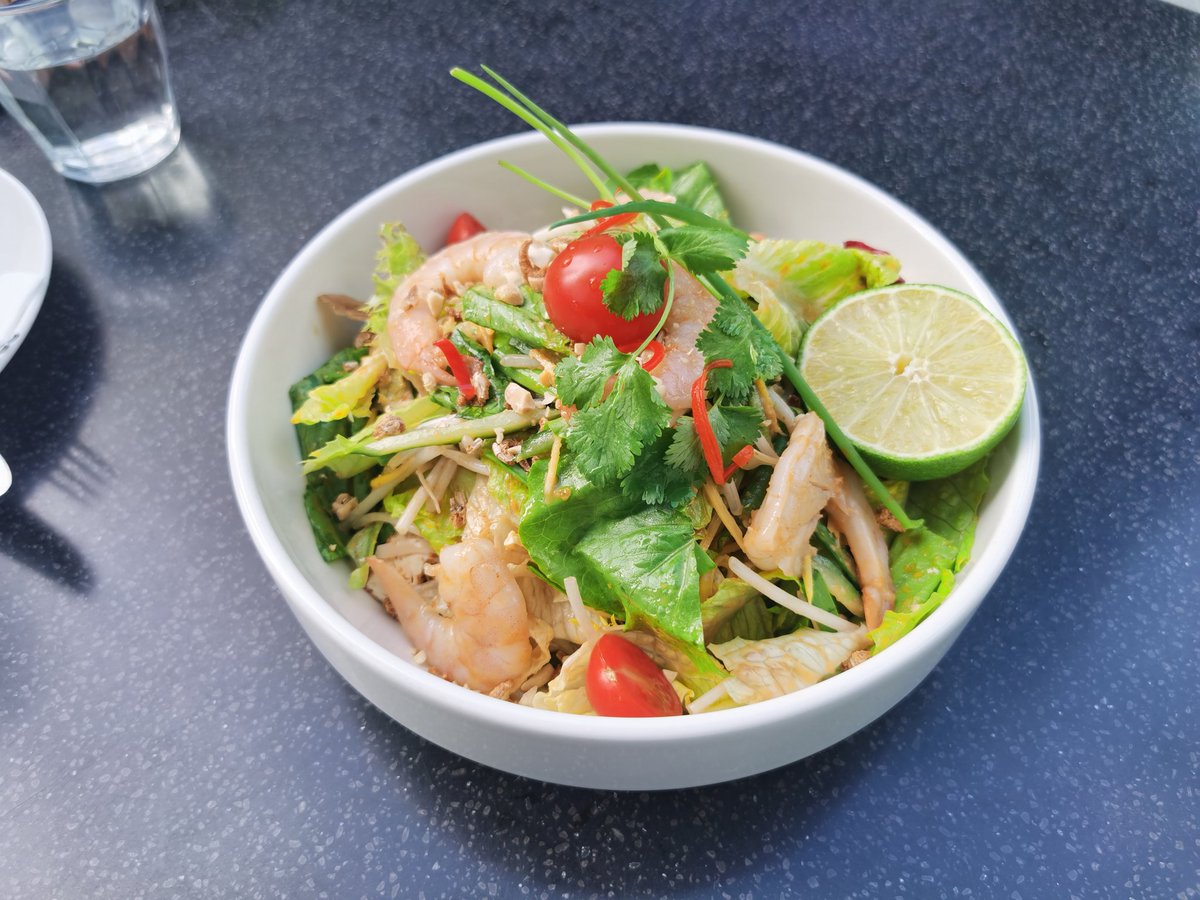 CodeX39887608's tweet photo. nice outdoor lunch https://t.co/0RiSa5gduo
