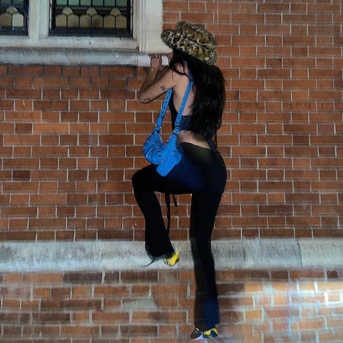 duamymoonlight's tweet photo. POV: Dua just watched Spider-Man https://t.co/QYhCamT7sP