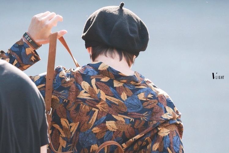 stvrkyuvi's tweet photo. #taekookau where— https://t.co/WPfVej4Phz
