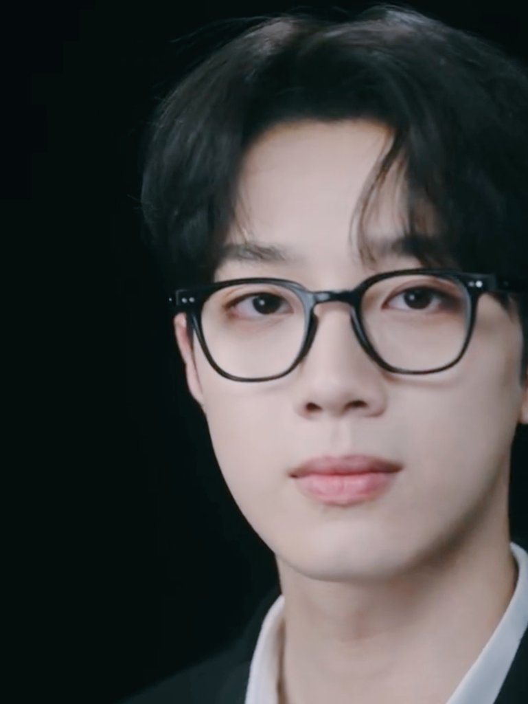 대국민담화 발표인줄🖤