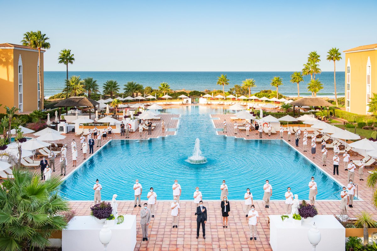 Hoy os decimos hasta luego, con el deseo de volver a encontrarnos un año más. Te esperamos en nuestro oasis de lujo a orillas del Atlántico, donde la esencia de nuestra cultura andaluza está presente en cada rincón. 

#GranMelia #GranMeliaSanctiPetri #alifewelllived