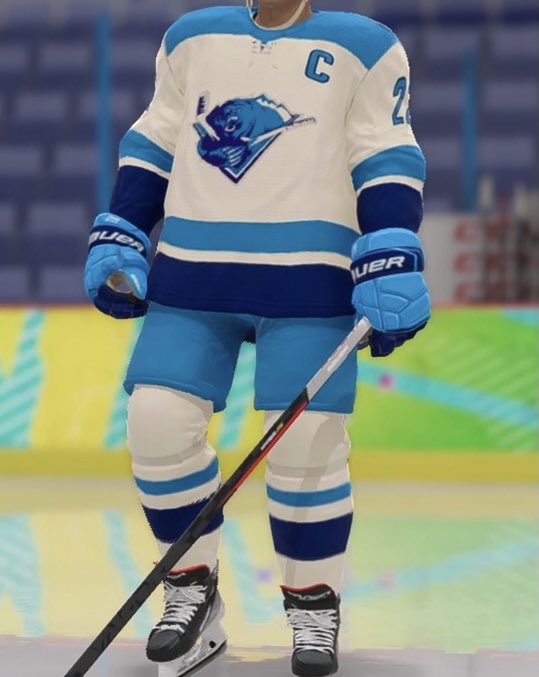 SlushBearsHC's tweet photo. Coldest unis on the ice. Newly altered Slush Bears Jersey - replaced the old ice white with a cream white. #GoSlushies https://t.co/3FfcF3KGeJ