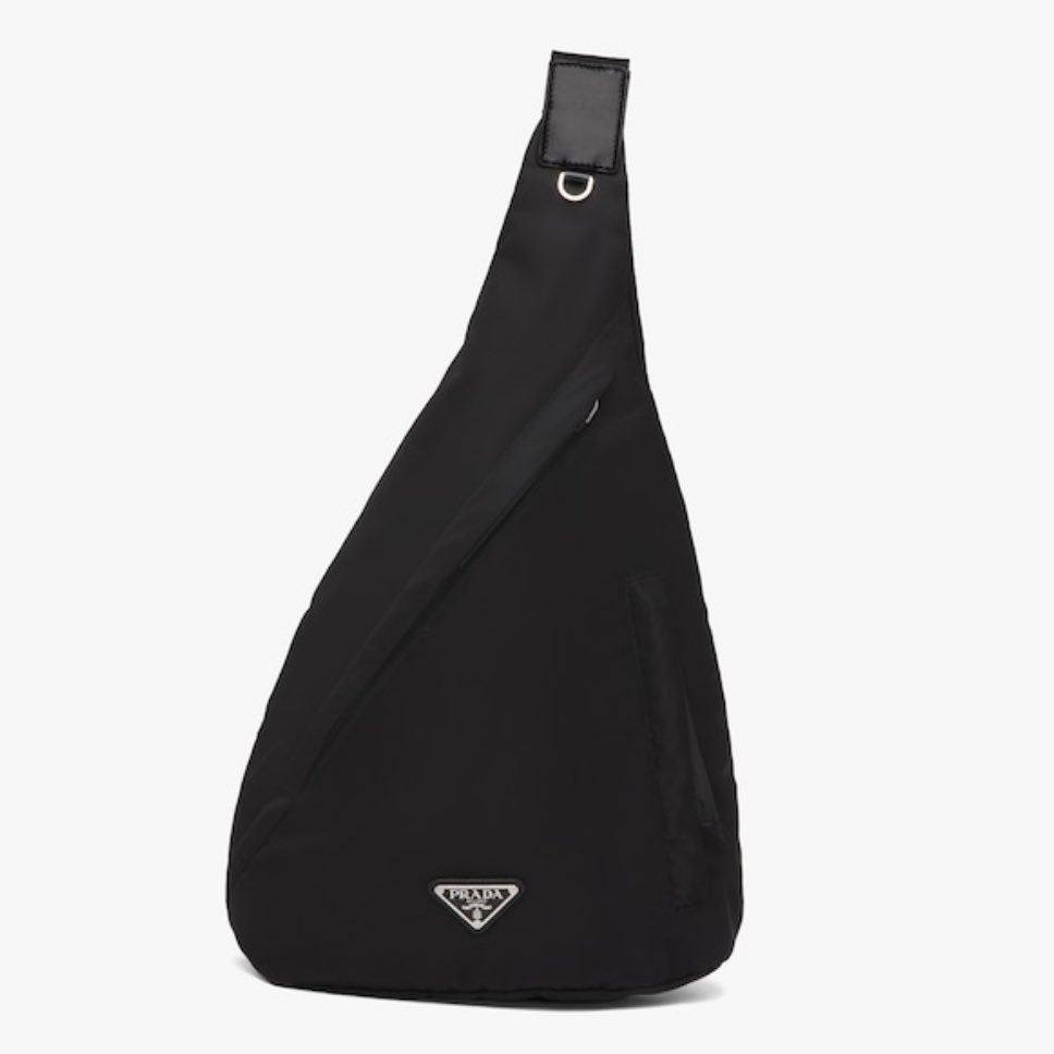 Haechan_Closet's tweet photo. *모자
준지 Junn.J
블랙 에�� 레더 패치 버킷햇
판매가 218,500원

*가방
프라다 PRADA
리나일론 및 가죽 백팩
판매가 1,980,000원
#해찬이의옷장 https://t.co/aYqB785HZ6