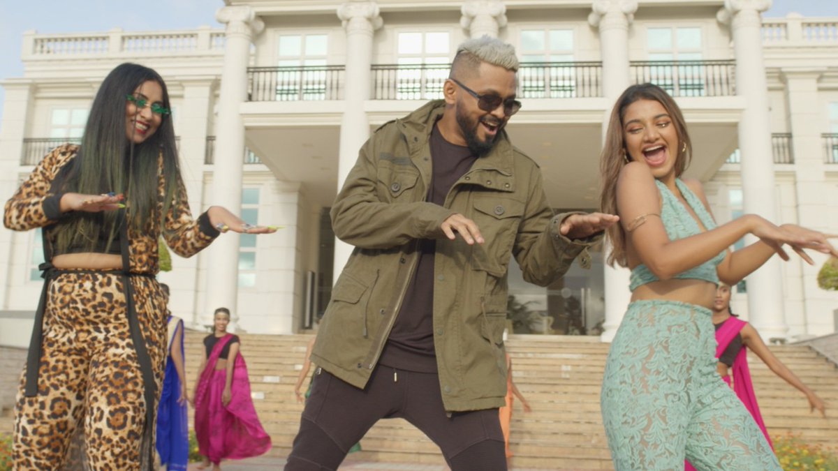 Romainewilliss's tweet photo. #pemkekula drops next Friday! Stay tuned #newmusic #newsingle #newrelease #srilankanmusic #srilanka #NewMusicFriday #ComingSoon #staytuned #romainewillis #djmass #apzi #upcomingartist #UpcomingReleases https://t.co/bTdqBSwaE5