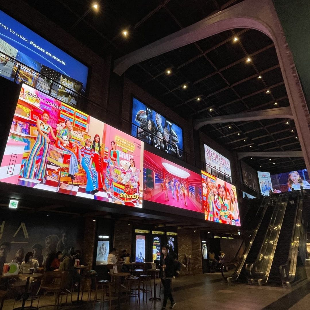 ohh_Endro's tweet photo. CGV billboard, @5ecretNumber https://t.co/aQMK2fwNmb
