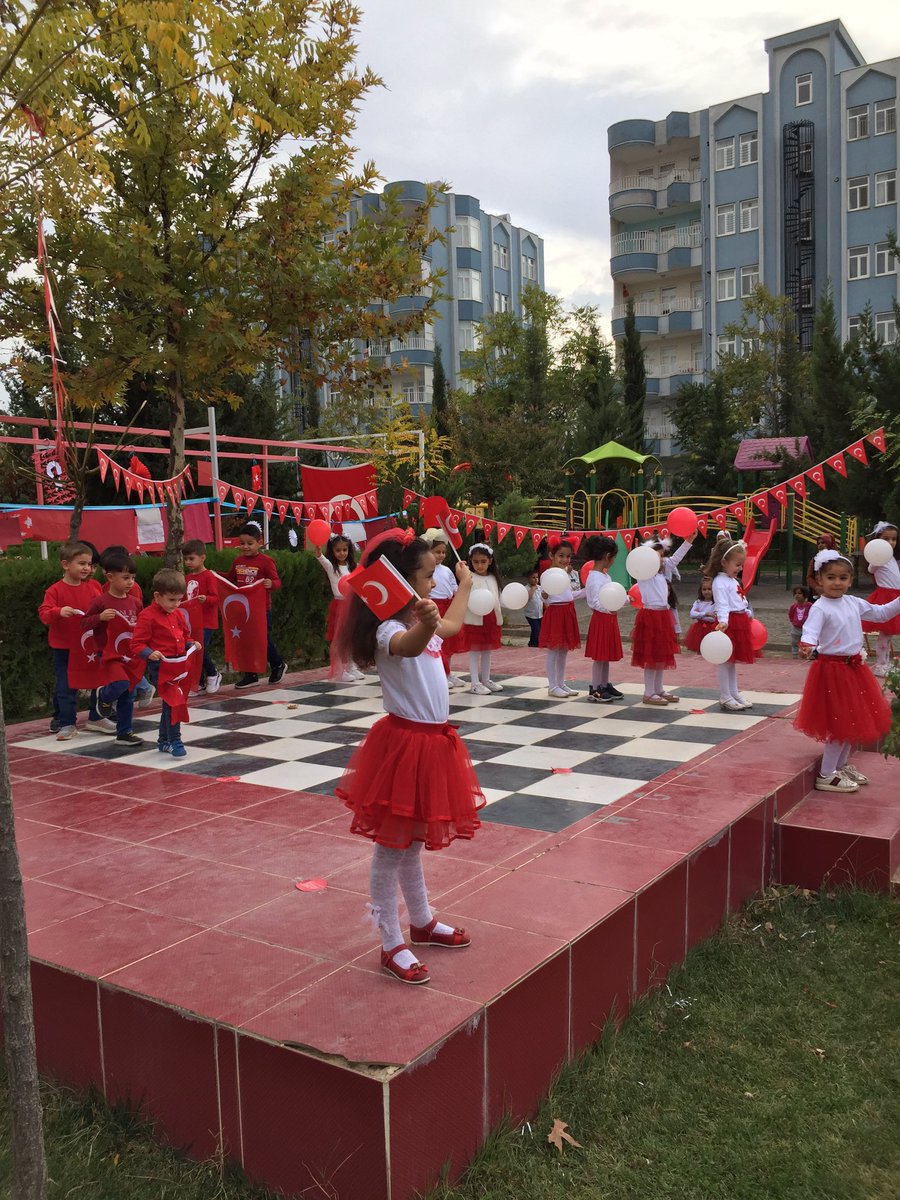 adymnsumer's tweet photo. Bugün Cumhuriyetimizin 98. yıl dönümü. Hep birlikte gurur ve mutlulukla nice yıllara… 29 Ekim Cumhuriyet Bayramımız Kutlu Olsun. https://t.co/uxtRBvhdmR